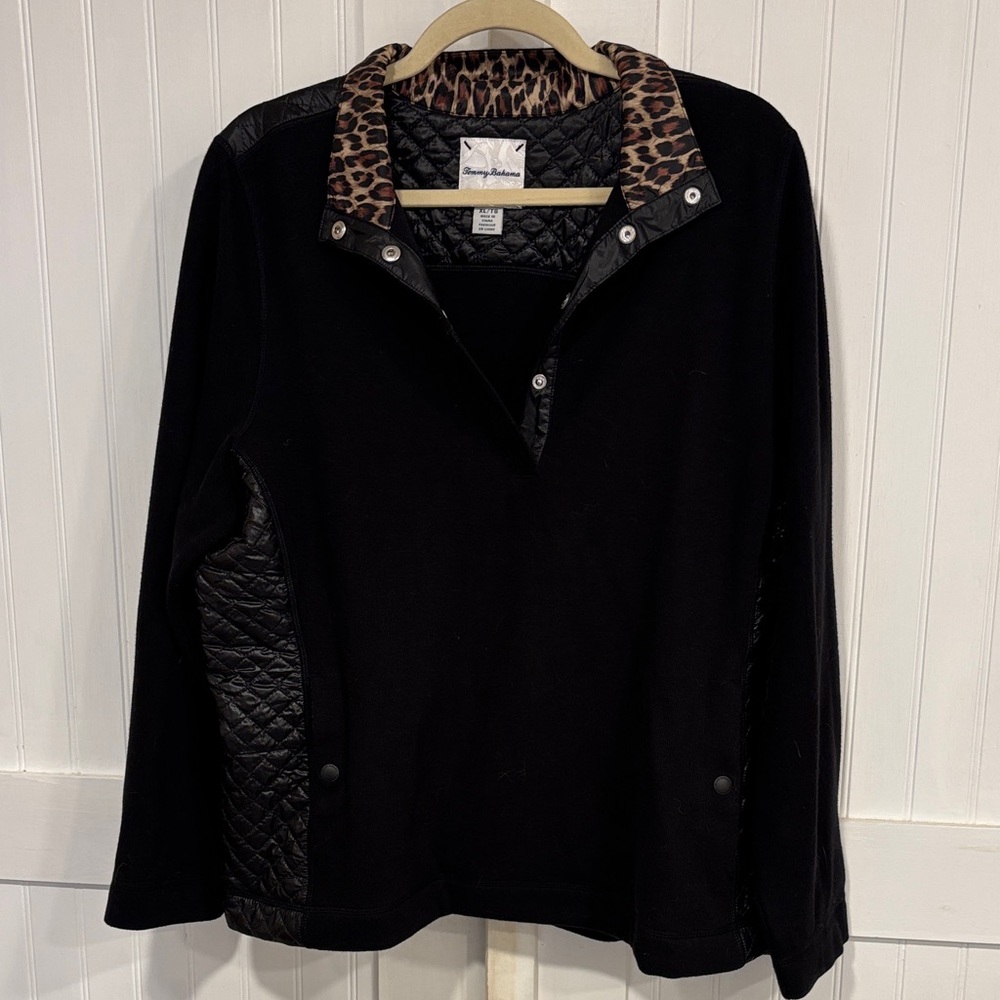 Tommy Bahama Quilted Black pullover W/Animal Print Trim & faux leather size XL